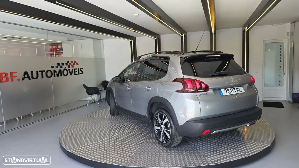 Peugeot 2008 1.6 BlueHDi GT Line - 3