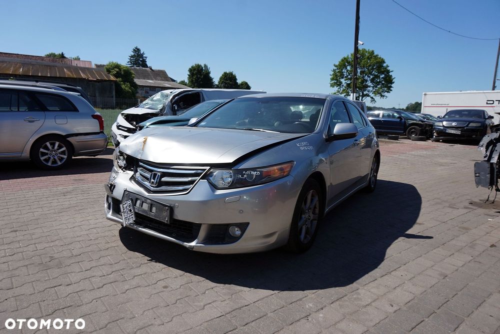HONDA ACCORD VIII SEDAN 2008 NH743M 2.0 16V R20A3 156KM SREBRNY na części - 1