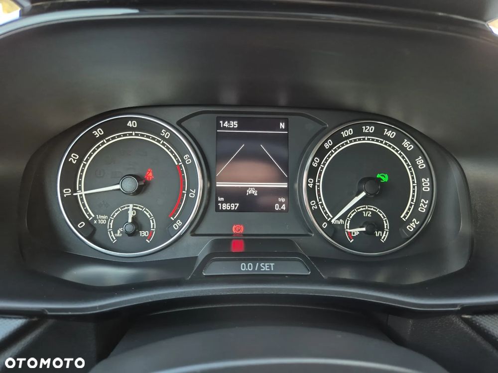 Skoda Fabia 1.0 TSI Ambition DSG - 21