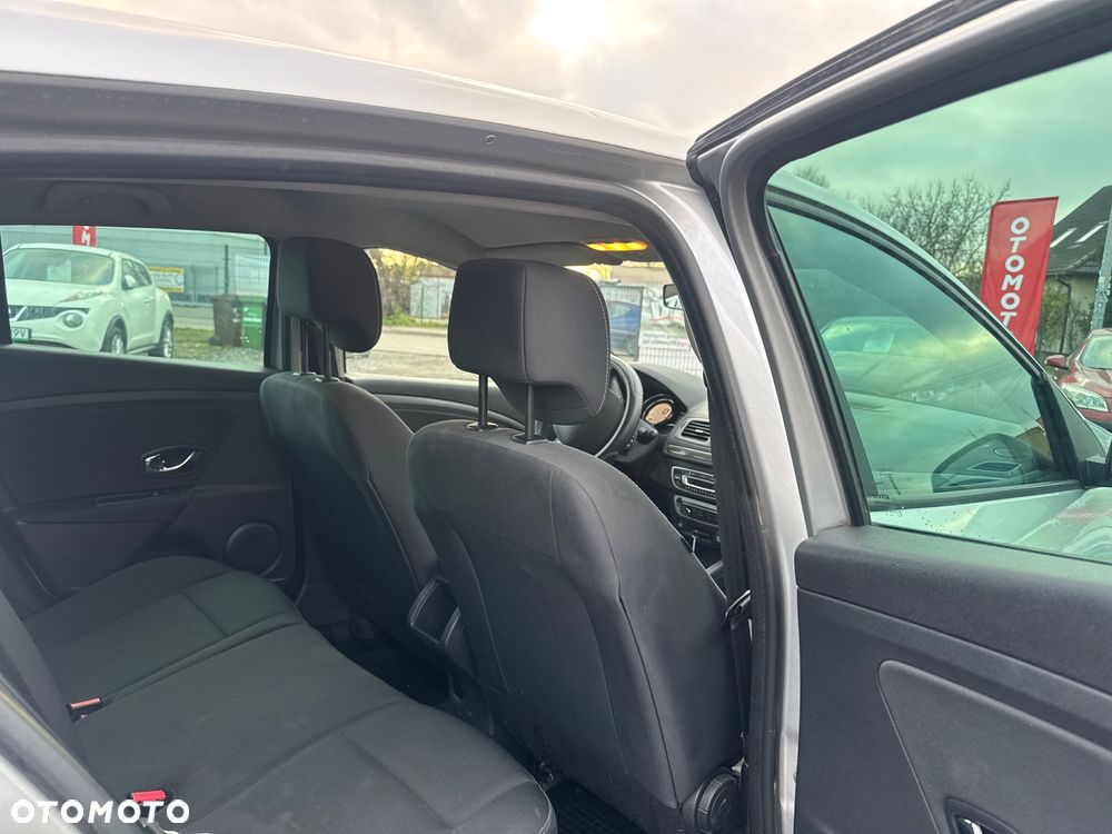 Renault Megane ENERGY dCi 110 GT LINE - 28