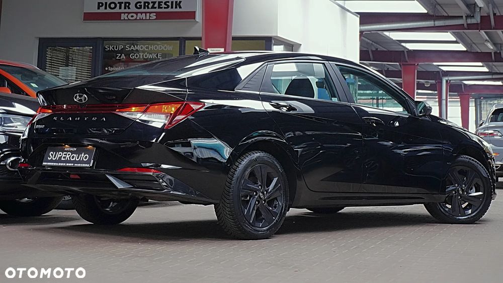 Hyundai Elantra 1.6 Smart CVT - 12