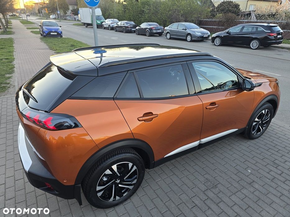 Peugeot 2008 PureTech 130 EAT8 GT - 19