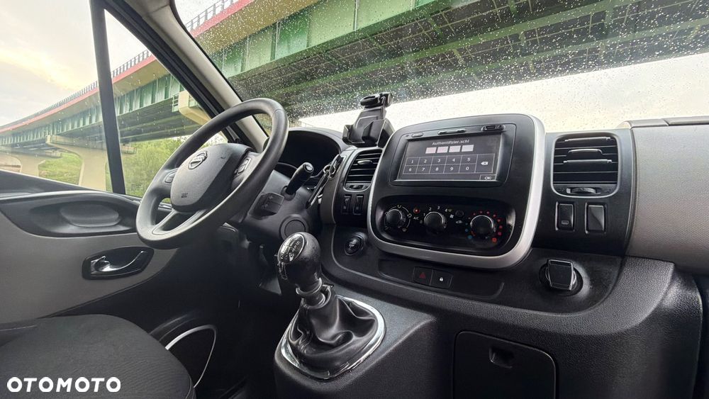 Nissan NV300 - 22
