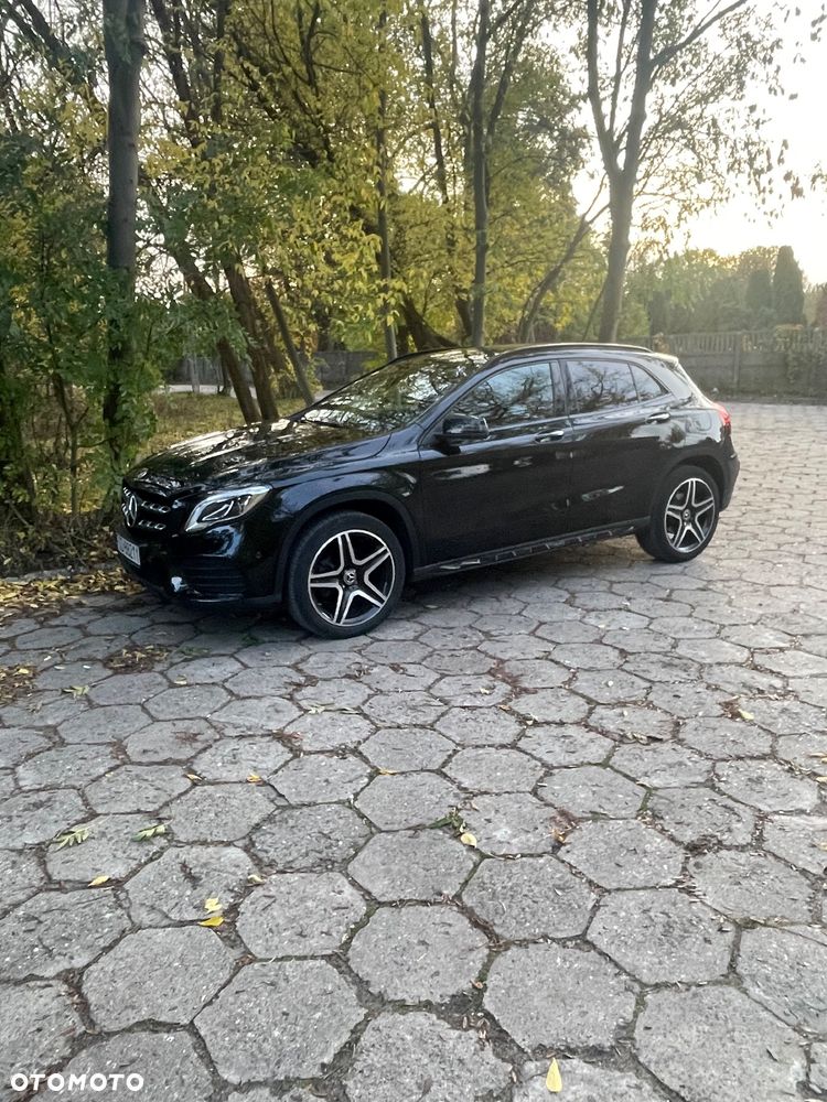Mercedes-Benz GLA 200 d 7G-DCT - 2