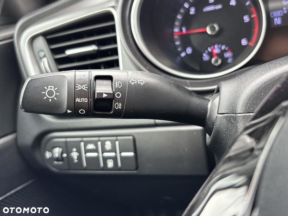 Kia Ceed 1.6 CRDi SCR M - 24