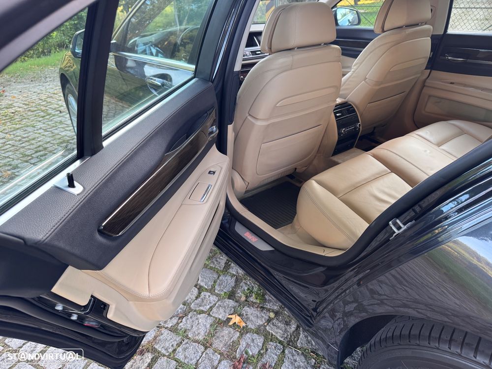BMW 740 d - 24