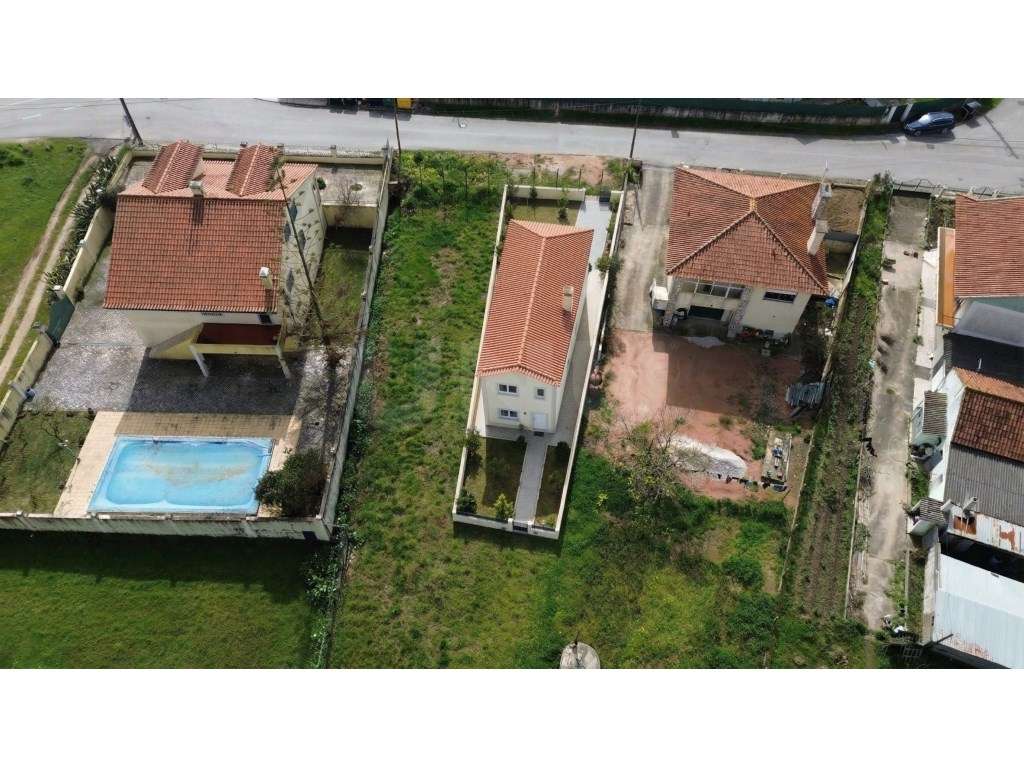 Terreno para construção com 700m², para venda em Coto - Caldas da R... - Grande imagem: 2/12