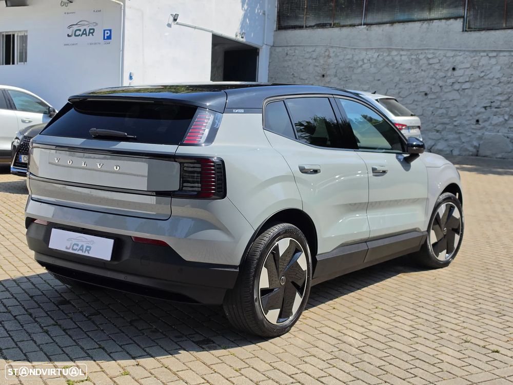 Volvo EX30 Single Motor Extended Range RWD Plus - 3