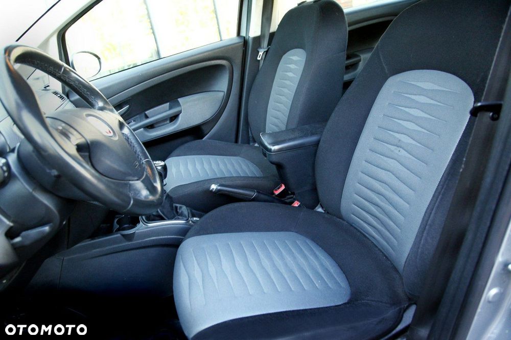 Fiat Punto 1.4 Young - 15