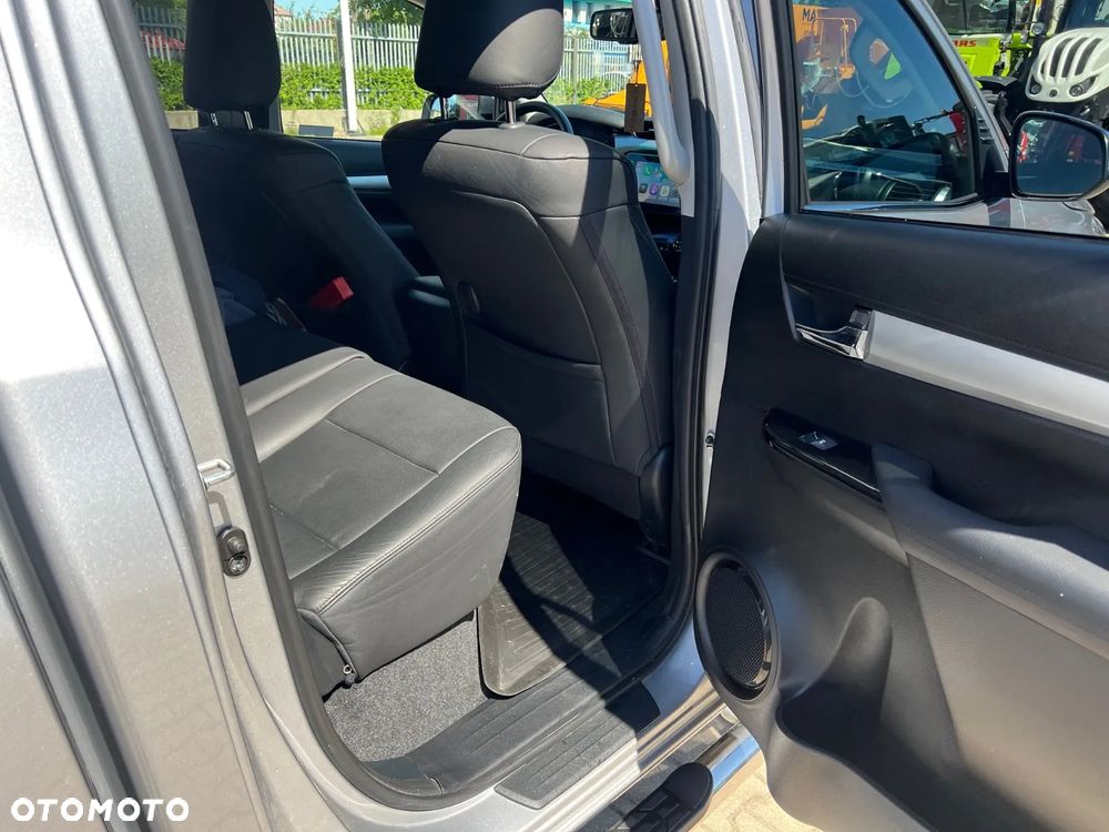 Toyota Hilux 2.8 D-4D Double Cab SR5 4x4 - 9
