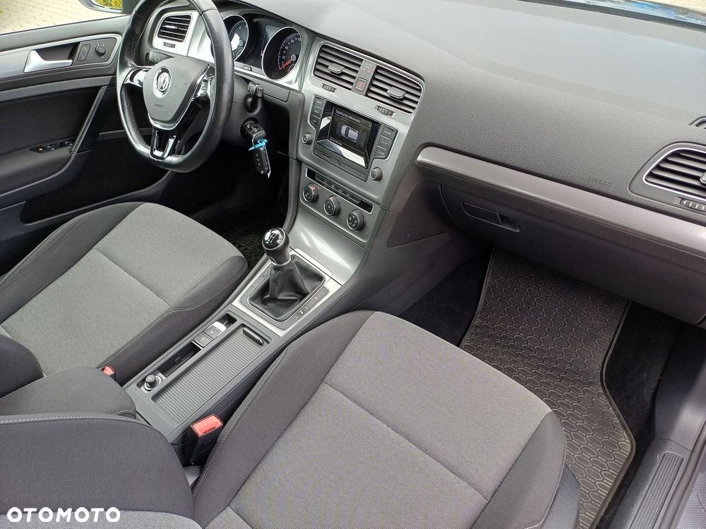 Volkswagen Golf - 13