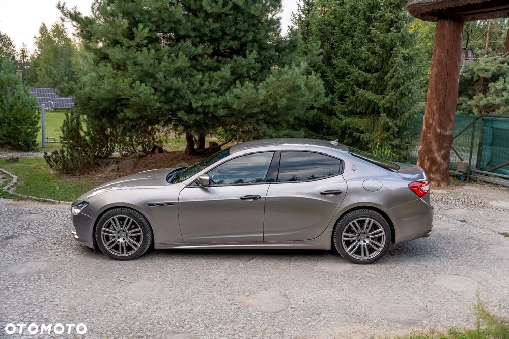 Maserati Ghibli GranSport - 8