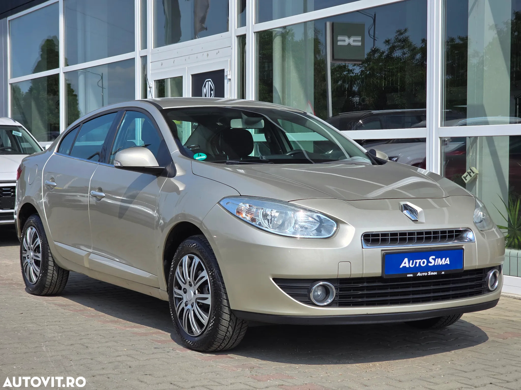 Renault Fluence 1.6 16V 110 Dynamique - 2