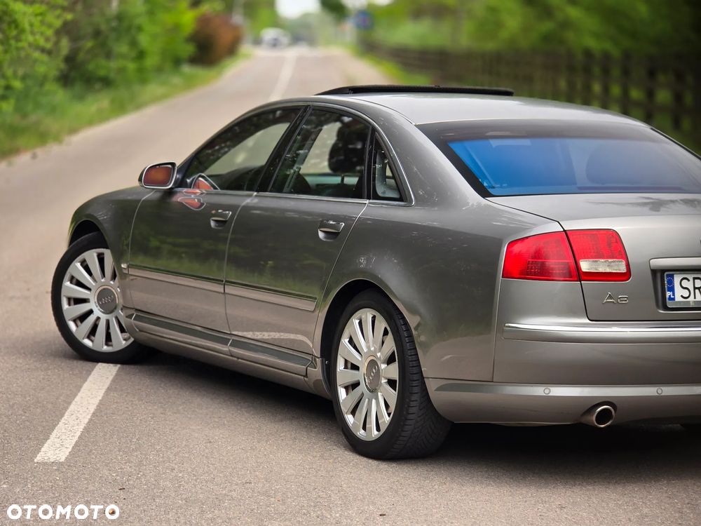 Audi A8 4.2 Quattro - 39