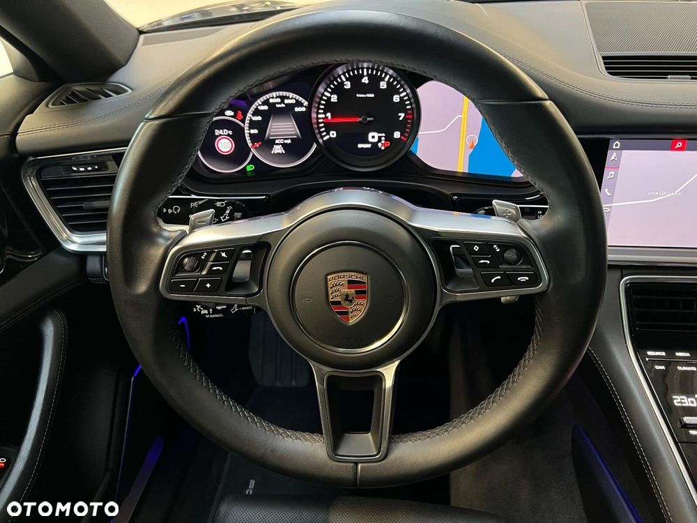 Porsche Panamera 4 - 10