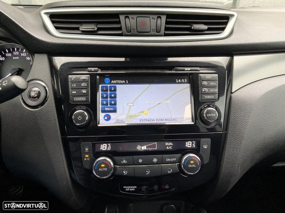 Nissan Qashqai 1.5 dCi N-Connecta J18 - 11