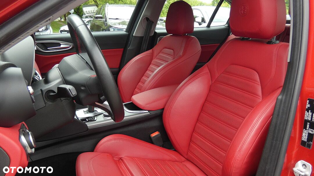 Alfa Romeo Giulia - 12