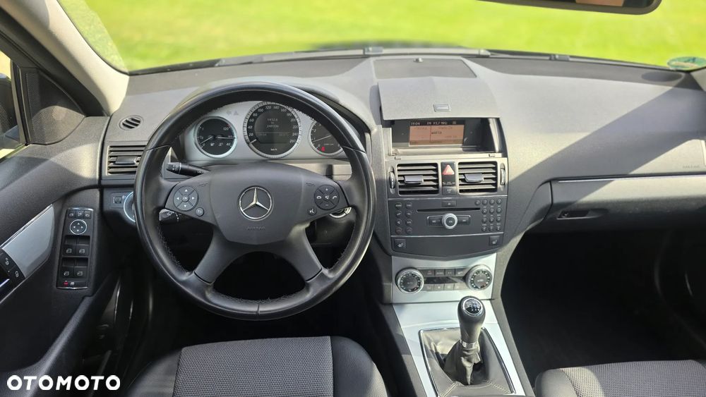 Mercedes-Benz Klasa C 180 Kompressor BlueEFFICIENCY Avantgarde - 17