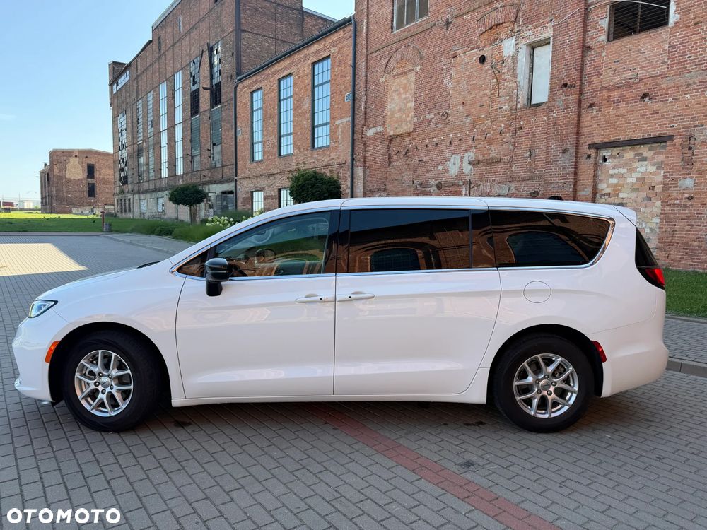 Chrysler Pacifica - 13