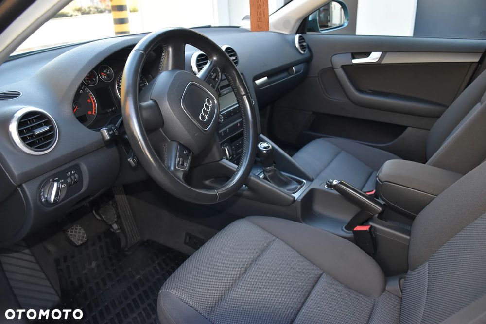 Audi A3 Sportback 2.0 TDI Attraction - 13