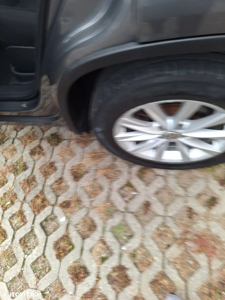 Volkswagen Tiguan 2.0 TDI 4Motion DSG Sport & Style - 19