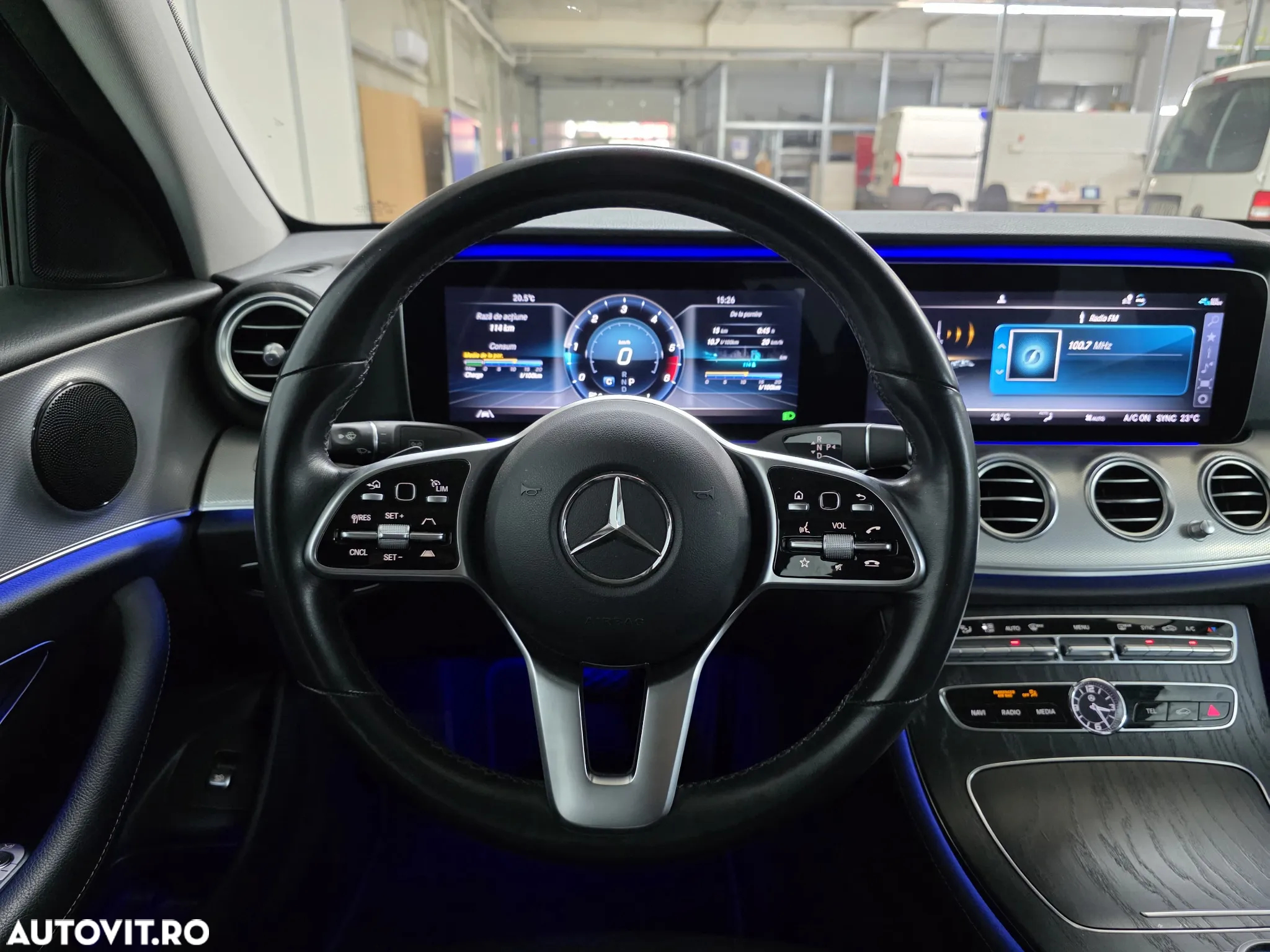 Mercedes-Benz E - 15