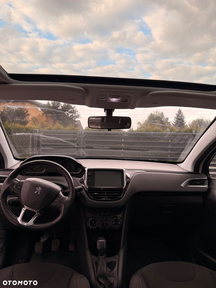 Peugeot 208 1.2 VTi Allure - 6