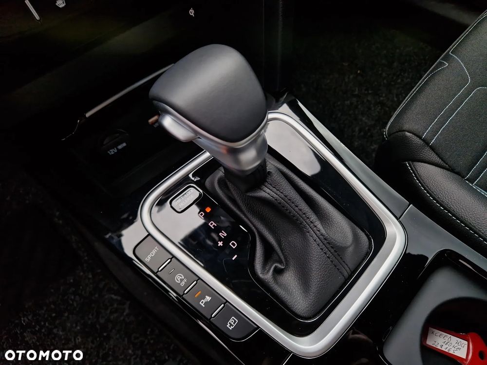 Kia XCeed 1.6 T-GDI Tribute DCT - 19