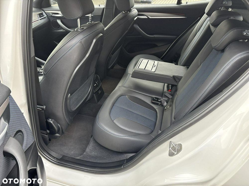 BMW X2 sDrive18i M Sport - 12