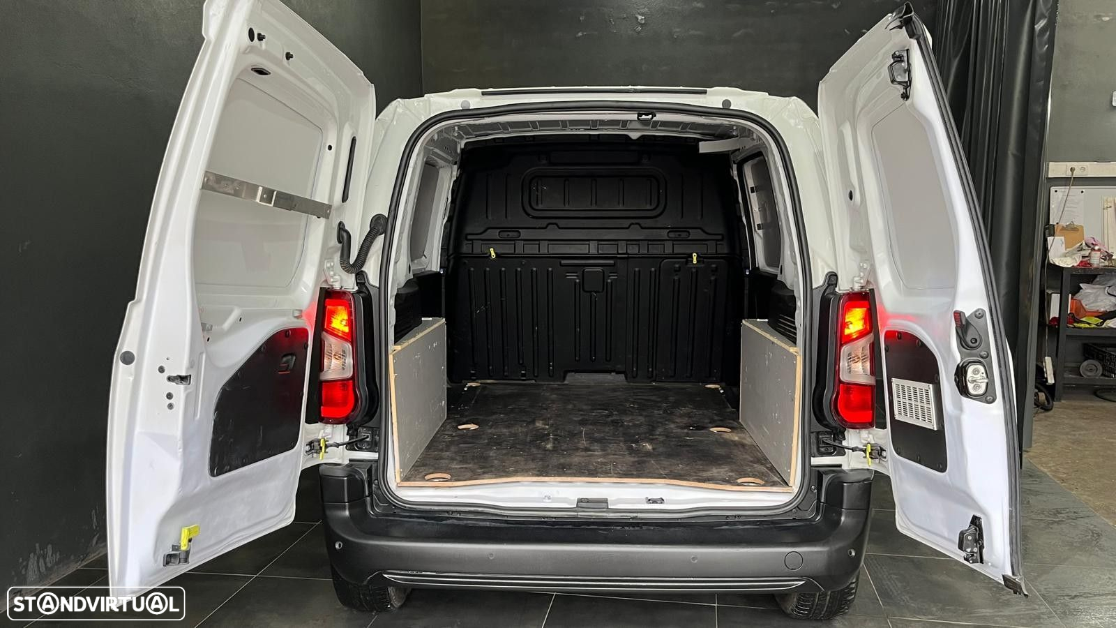 Citroën Berlingo Outro - 19