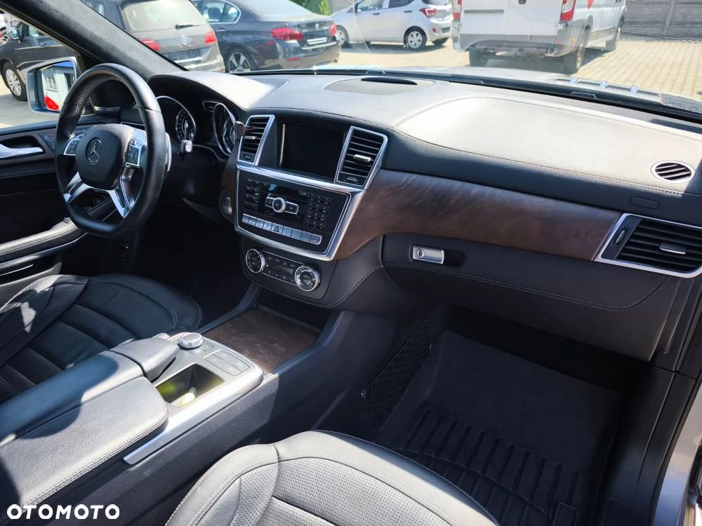 Mercedes-Benz GL 63 AMG - 21