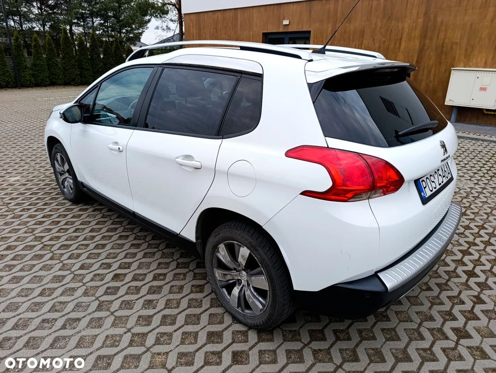 Peugeot 2008 1.6 e-HDi Style S&S - 3