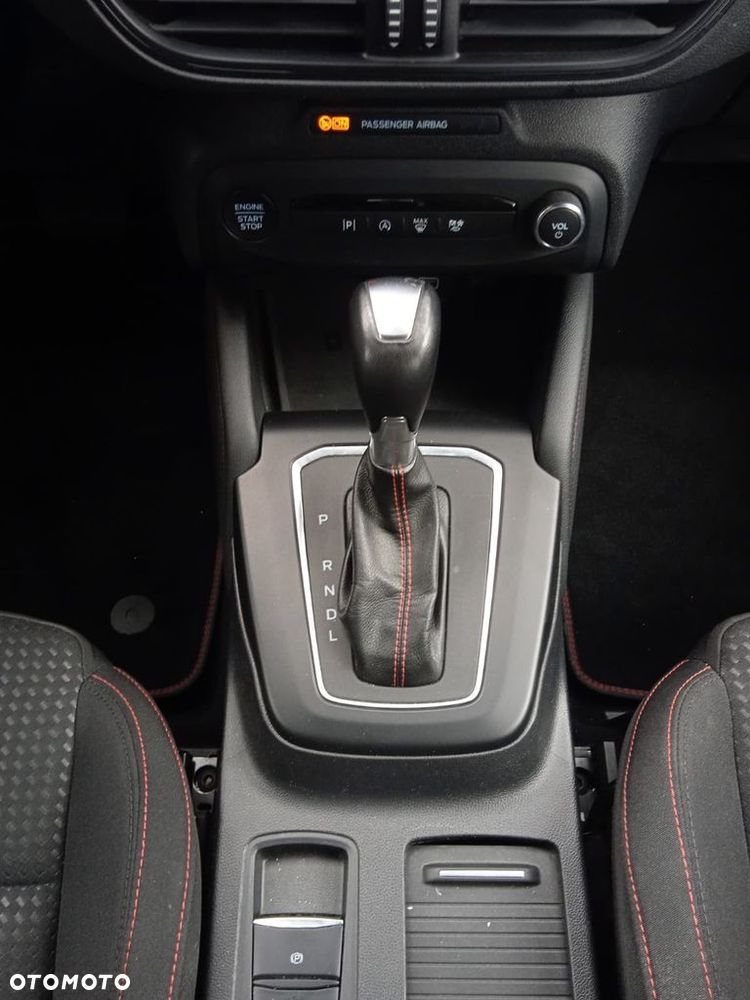 Ford Focus 1.0 EcoBoost mHEV ST-Line X - 30
