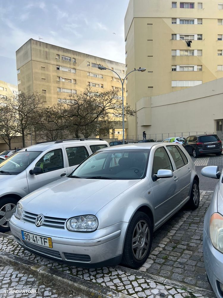 VW Golf 1.4i Conceptline - 2