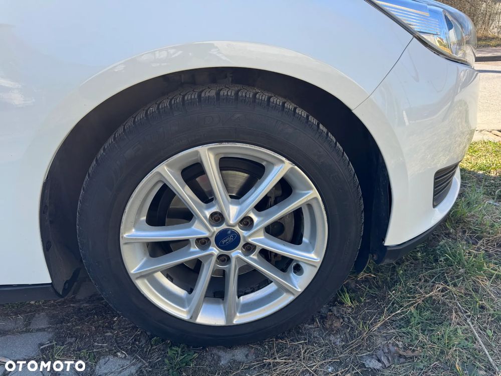 Ford Focus 1.5 TDCi SYNC Edition - 12