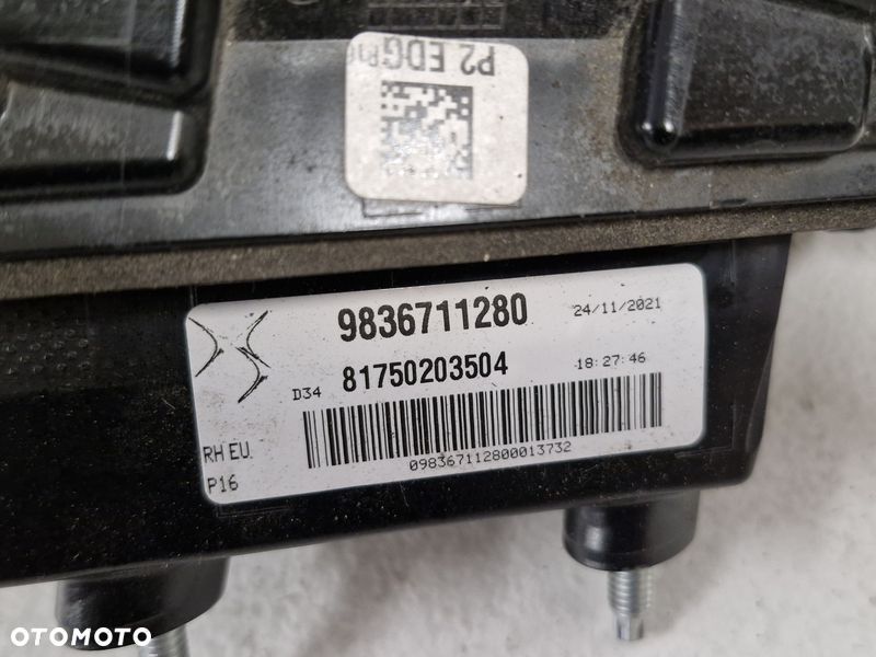 CITROEN DS3 CROSSBACK LAMPA PRAWY TYŁ W KLAPĘ 9836711280 - 5