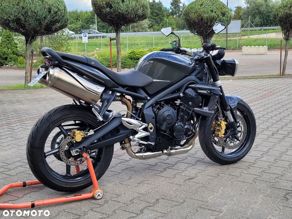 Triumph Street Triple - 11