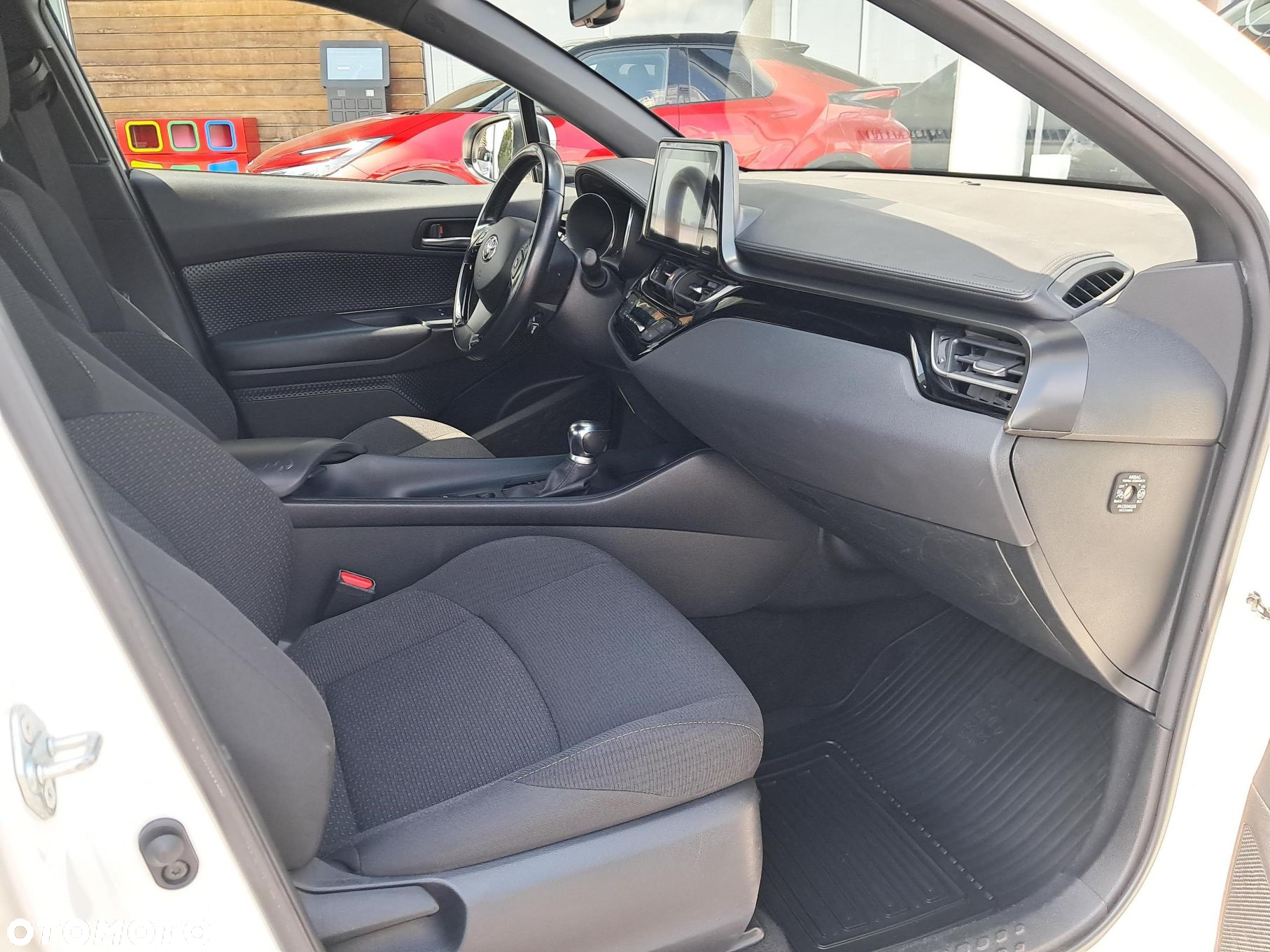 Toyota C-HR - 25