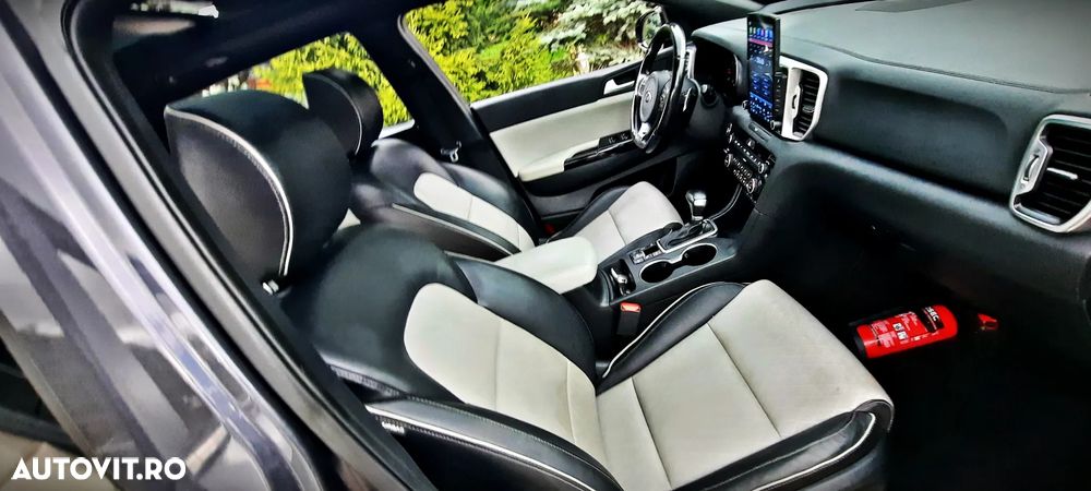 Kia Sportage 2.0 CRDI 4WD Automatik Dream-Team Edition - 27