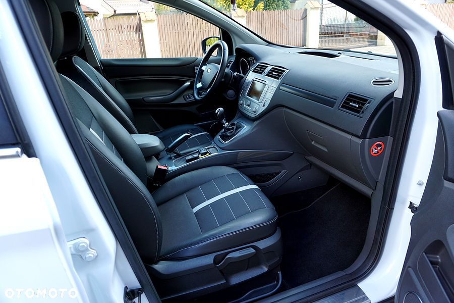 Ford Kuga 2.0 TDCi 4x4 Titanium - 28