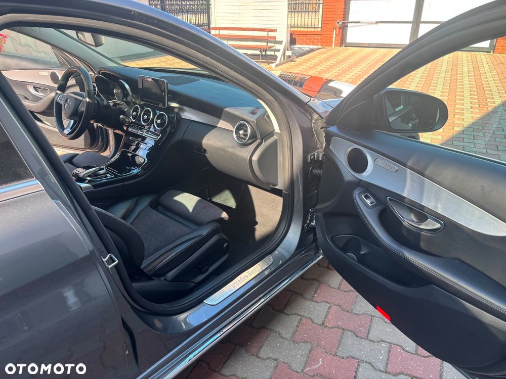 Mercedes-Benz Klasa C 250 9G-TRONIC Avantgarde - 16