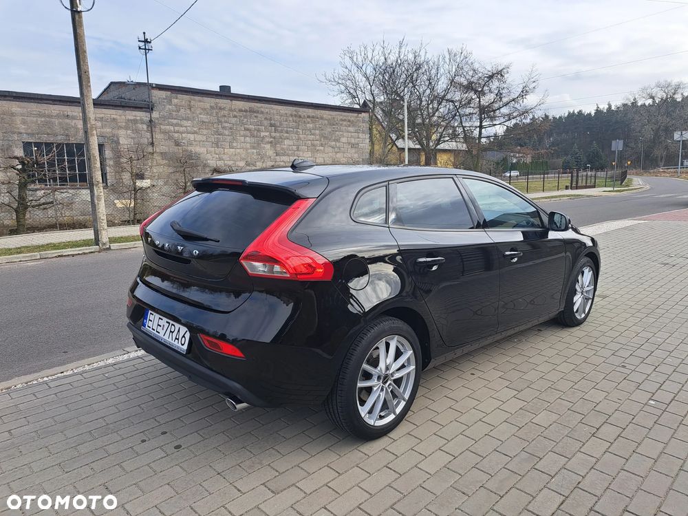 Volvo V40 D2 Momentum - 4
