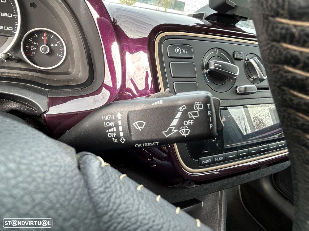 SEAT Mii 1.0 Ecomotive by Cosmopolitan - 14