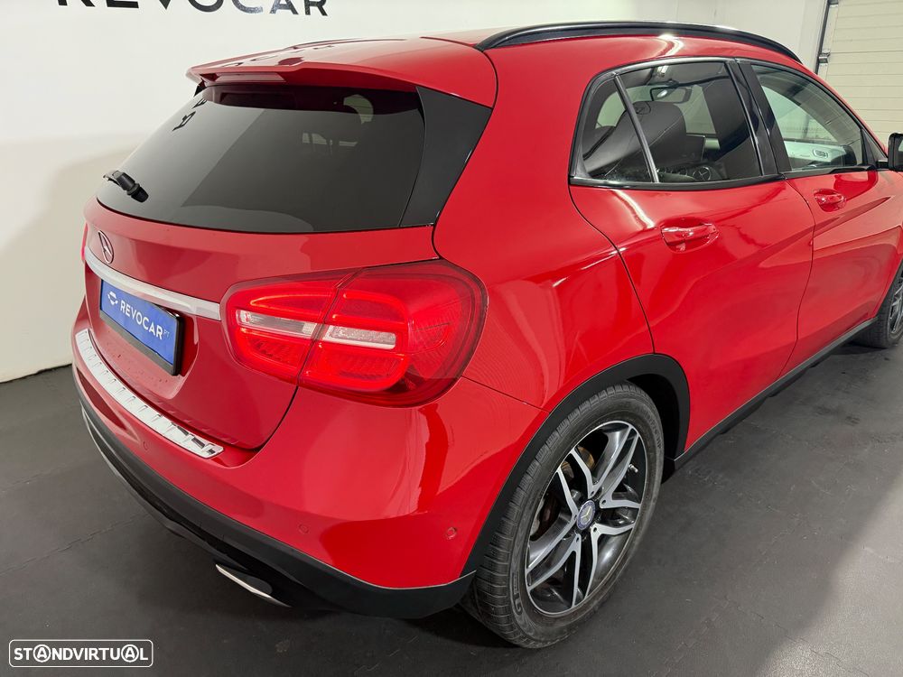 Mercedes-Benz GLA 180 d AMG Line - 8
