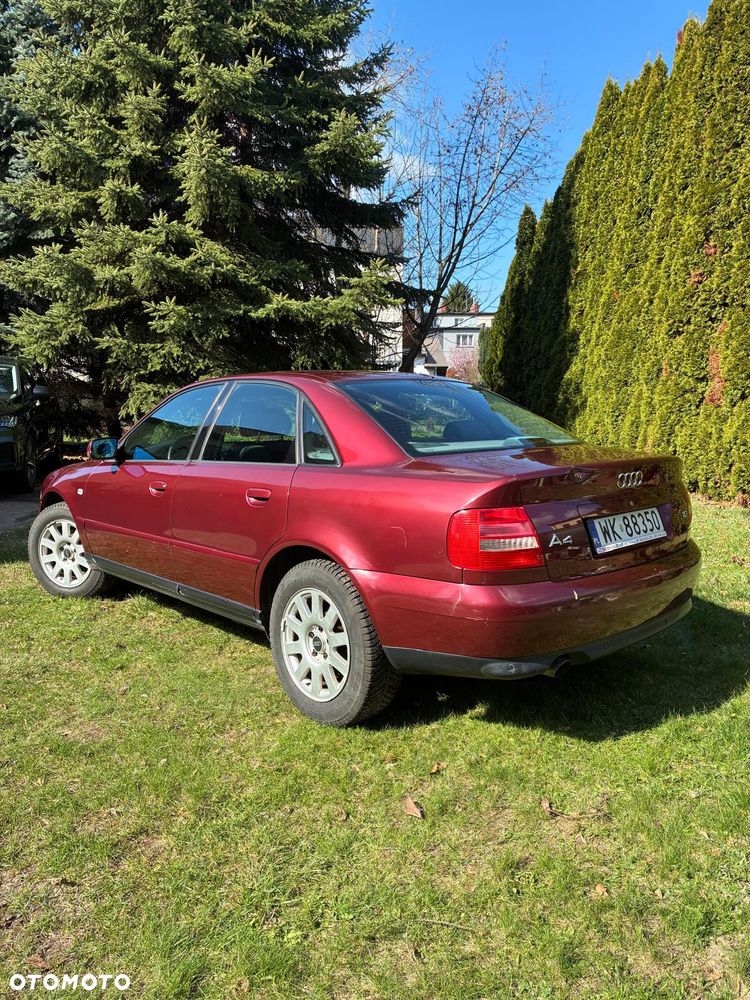 Audi A4 Limousine 1.6 - 3