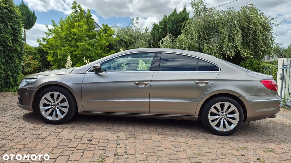Volkswagen Passat CC - 2