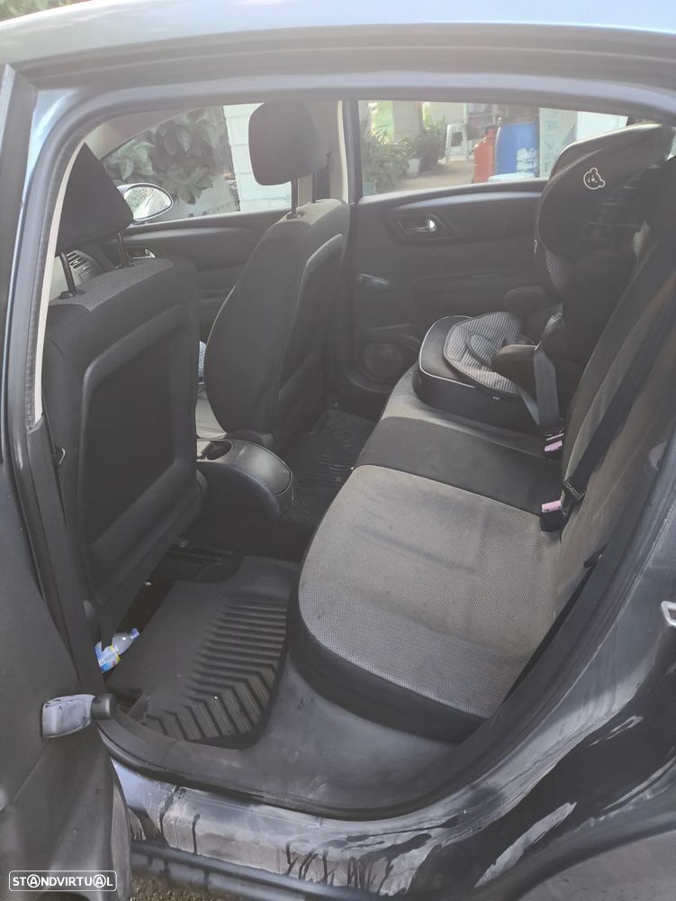 Citroën C4 1.4 16V SX - 6