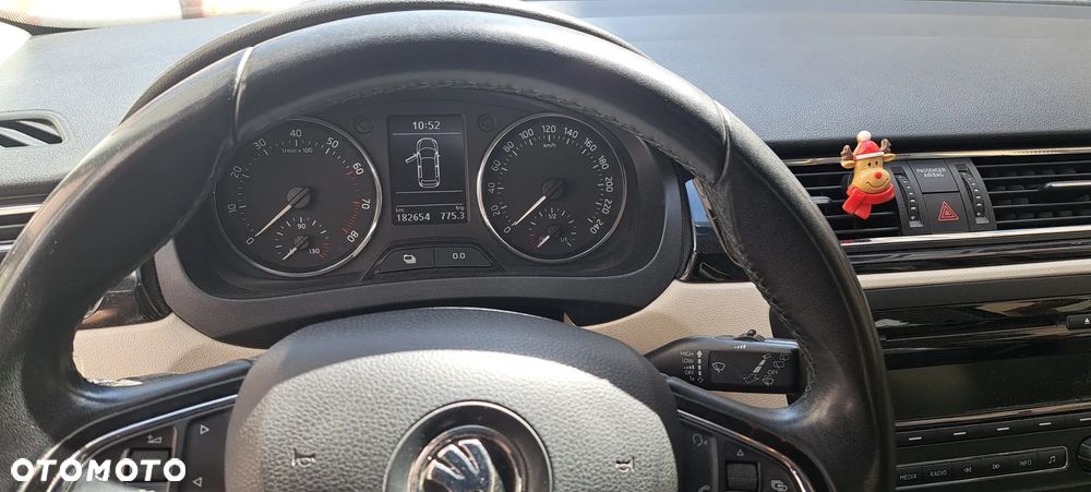 Skoda RAPID 1.2 TSI Ambition - 8