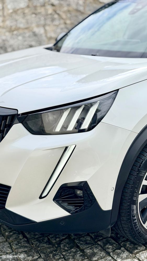 Peugeot 2008 1.2 PureTech GT Line - 23