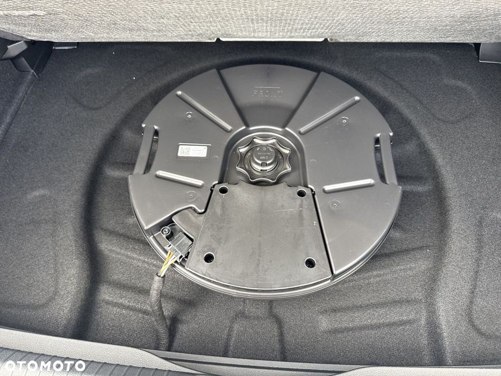 Volkswagen Golf - 22